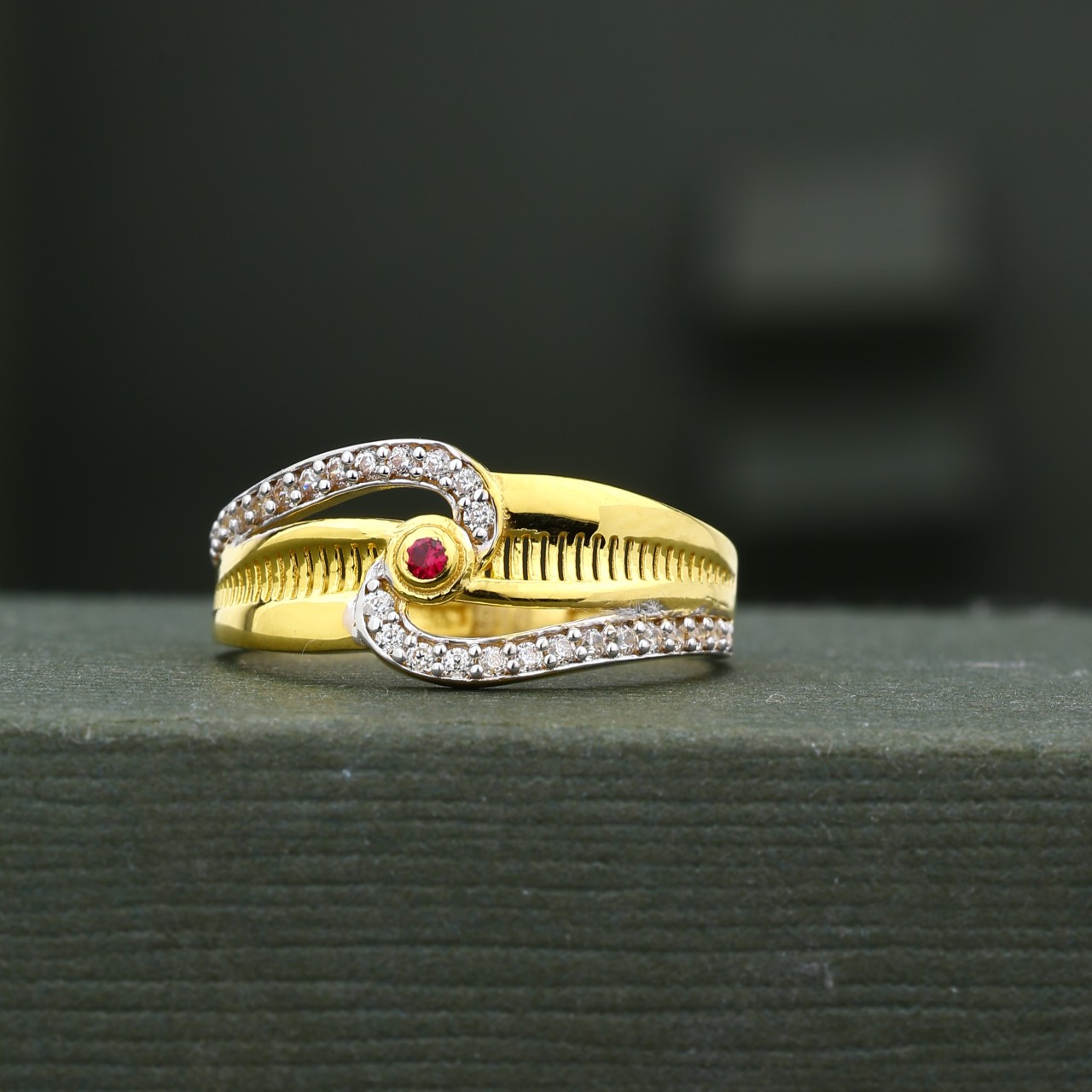 CZ Ladies Ring (LR-2033P)