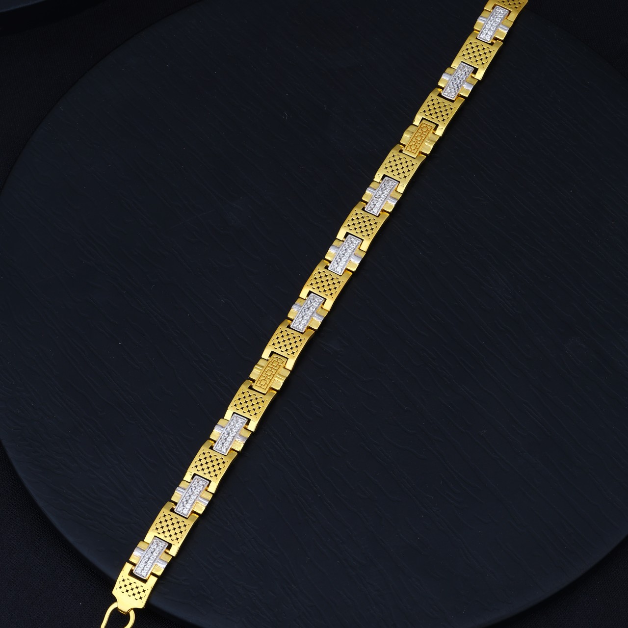 GENTS BRACELET  (SJGBR-586-P)
