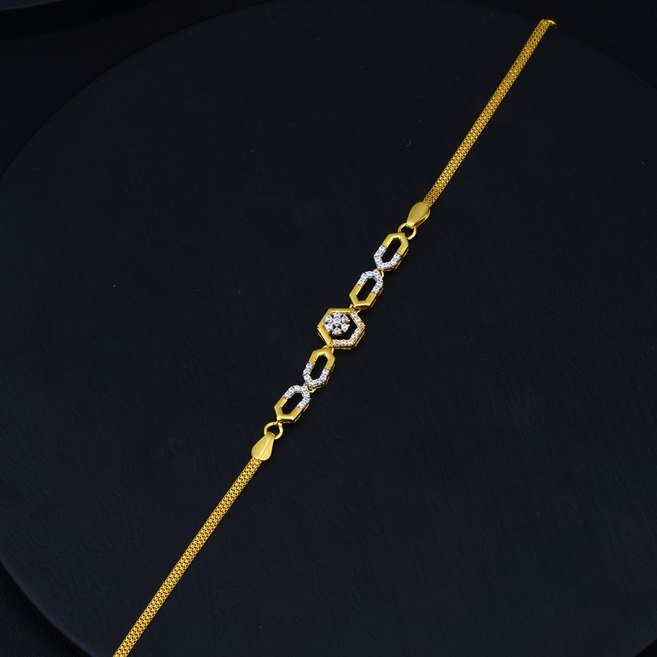 CZ Lucky (SJLBR-859-PH)
